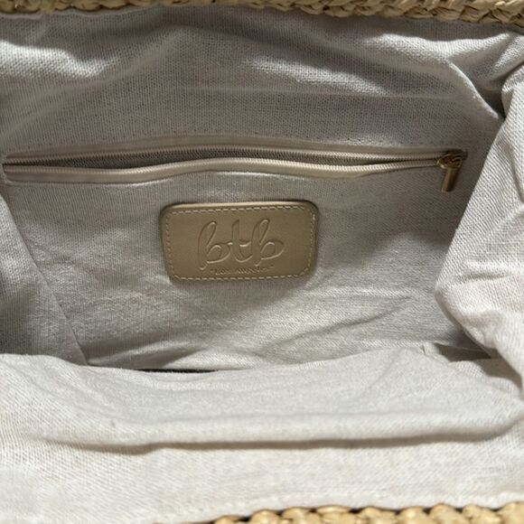 B2B Los Angeles Melia Fringe Clutch Bag Natural NWOT - Picture 7 of 8